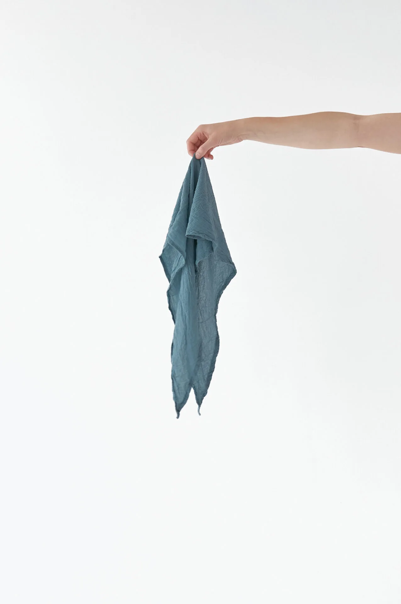 Szara popielata bandana na głowę. Chustka mała lub apaszka. bandana damska, bandana męska, bawełniana bandana, akcesoria modowe, chustka, apaszka, pomysł na prezent. owijamwbawelne.pl