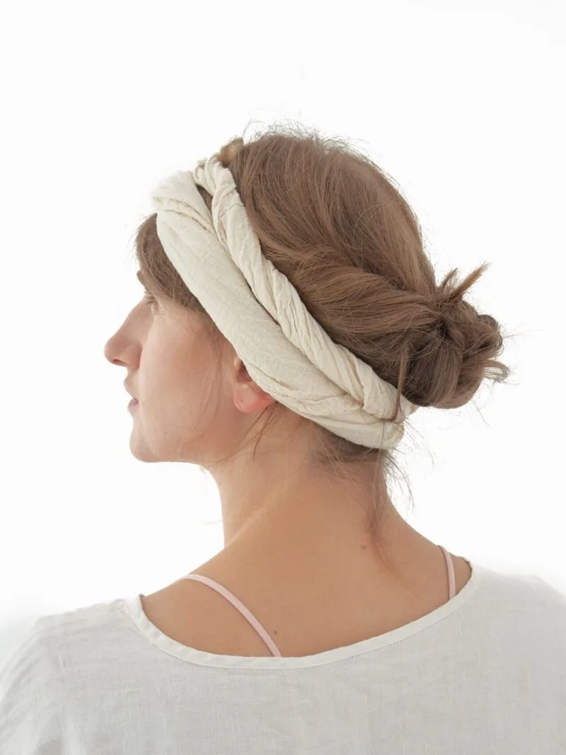 chusta na głowę damska biala. Chustka mała lub apaszka. bandana damska, bandana męska, bawełniana bandana, akcesoria modowe, chustka, apaszka, pomysł na prezent. owijamwbawelne.pl