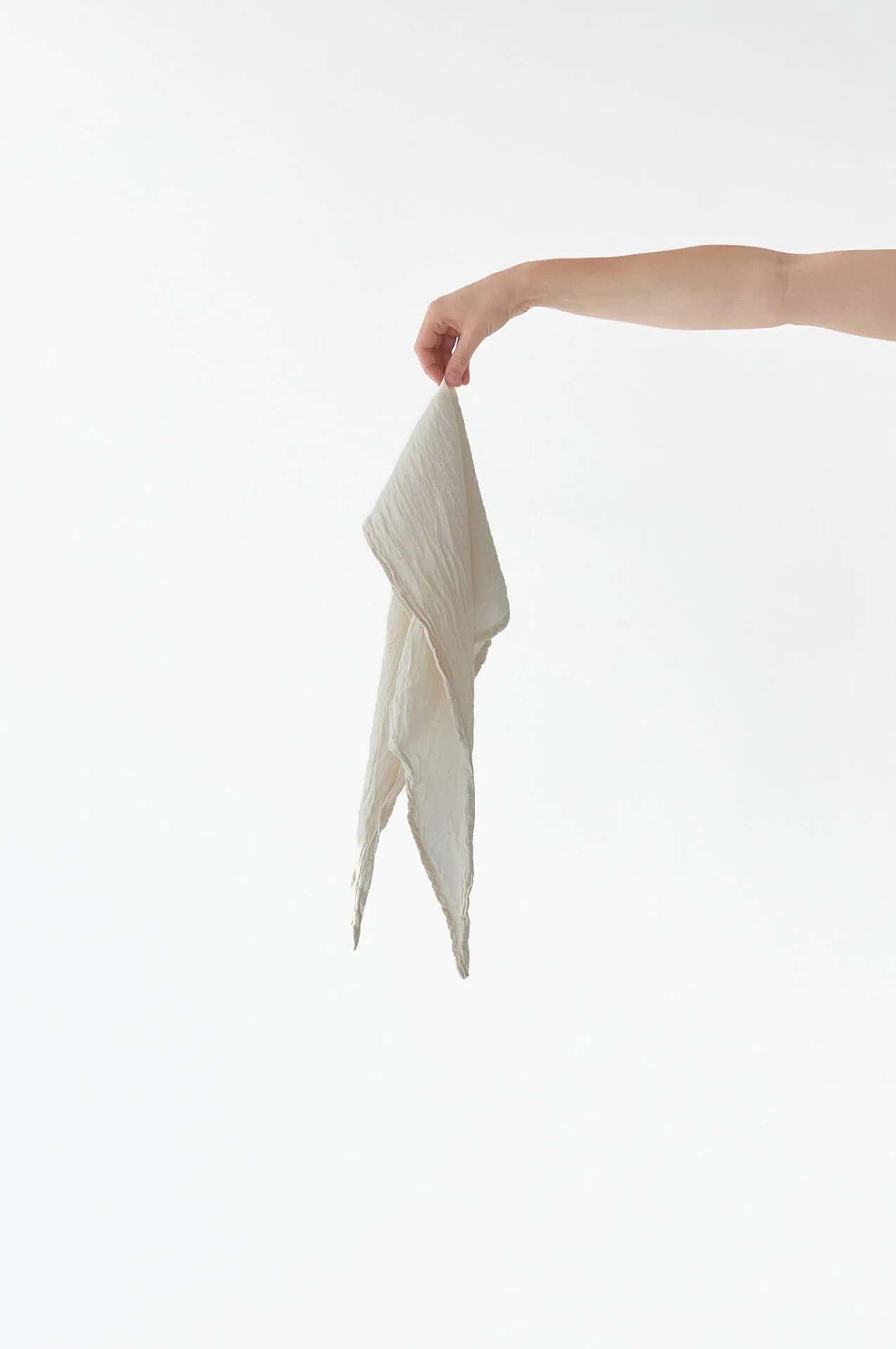 chusta na głowę damska biala. Chustka mała lub apaszka. bandana damska, bandana męska, bawełniana bandana, akcesoria modowe, chustka, apaszka, pomysł na prezent. owijamwbawelne.pl