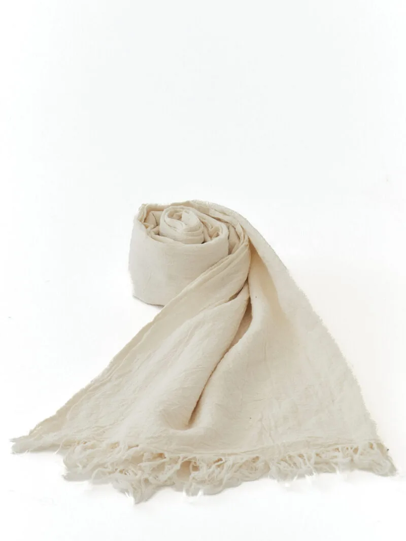 szalik-damski-meski-bawelna-organiczna-kolor-bialy-owijam-w-bawelne-szalik-na-wiosna-lato-jesien-zima-8-Polski-hand-made