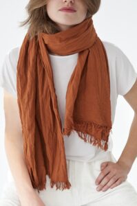 szalik-damski-meski-bawelna-organiczna-kolor-rudy--brunatny-owijam-w-bawelne-szalik-na-wiosna-lato-jesien-zima-
