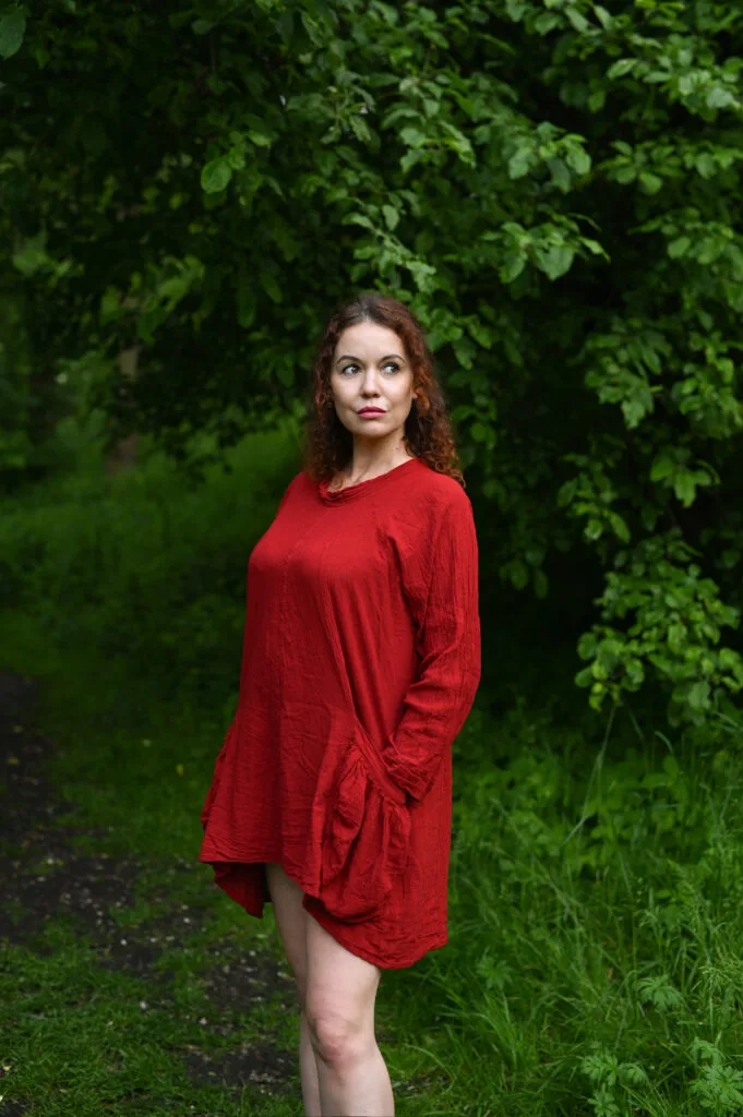 tunika-damska-glebokie-kieszenie-bawelna-organiczna-damska-naturalna-burgundowa-zielona-biala