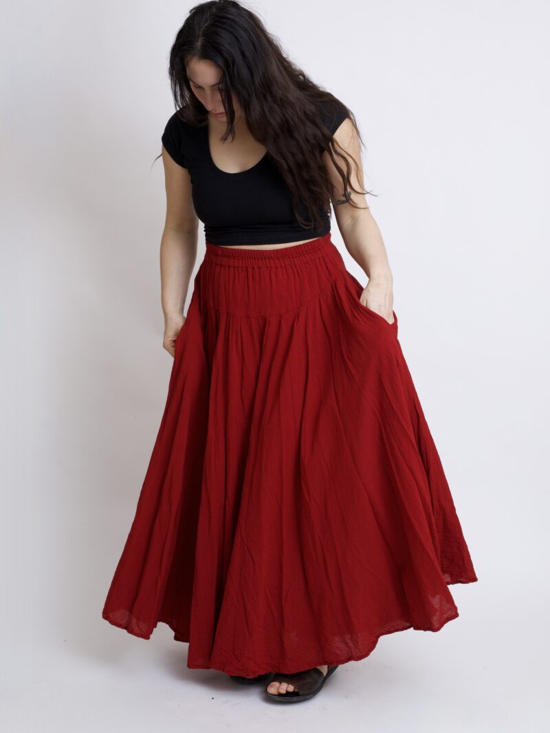Burgundowa spódnica plisowana długa z pełnego koła bawełniana