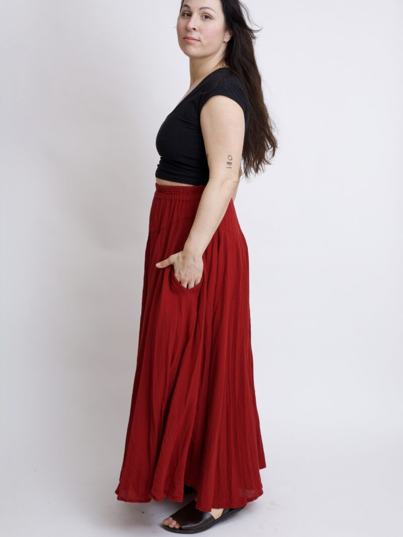 Burgundowa spódnica plisowana długa z pełnego koła bawełniana