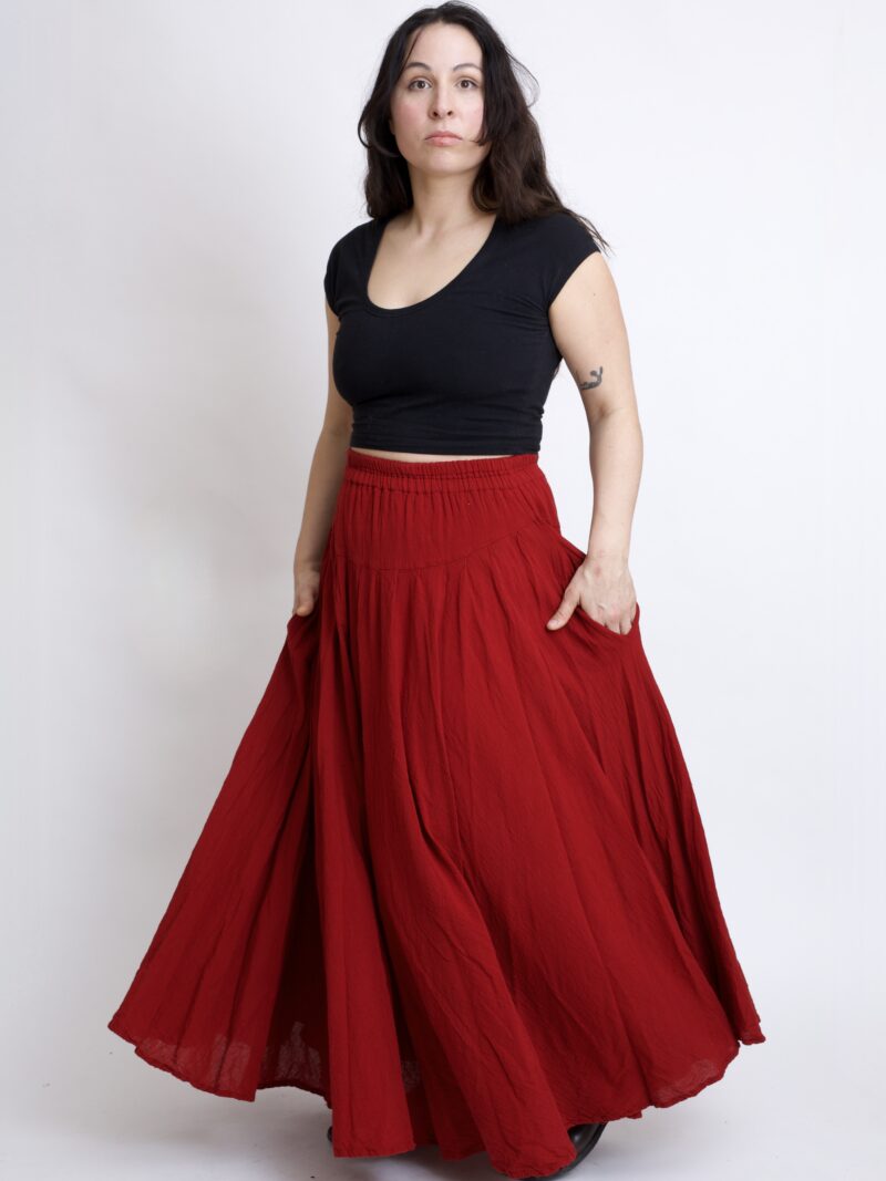 Burgundowa spódnica plisowana długa z pełnego koła bawełniana