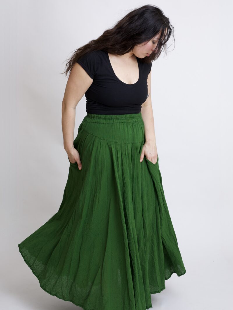 Zielona spódnica plisowana długa z pełnego koła - bawełniana