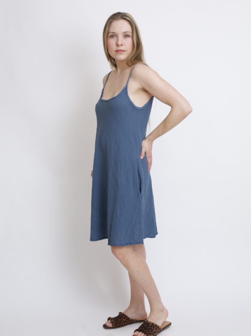 bawełniana sukienka mini grafitowo- szara. Sukienka na ramiączkach letnia