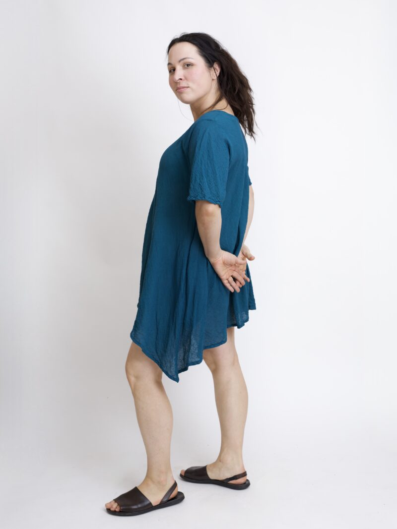 tunika damska oversize, bawełniana z długimi bokami w kolorze niebieski petrol