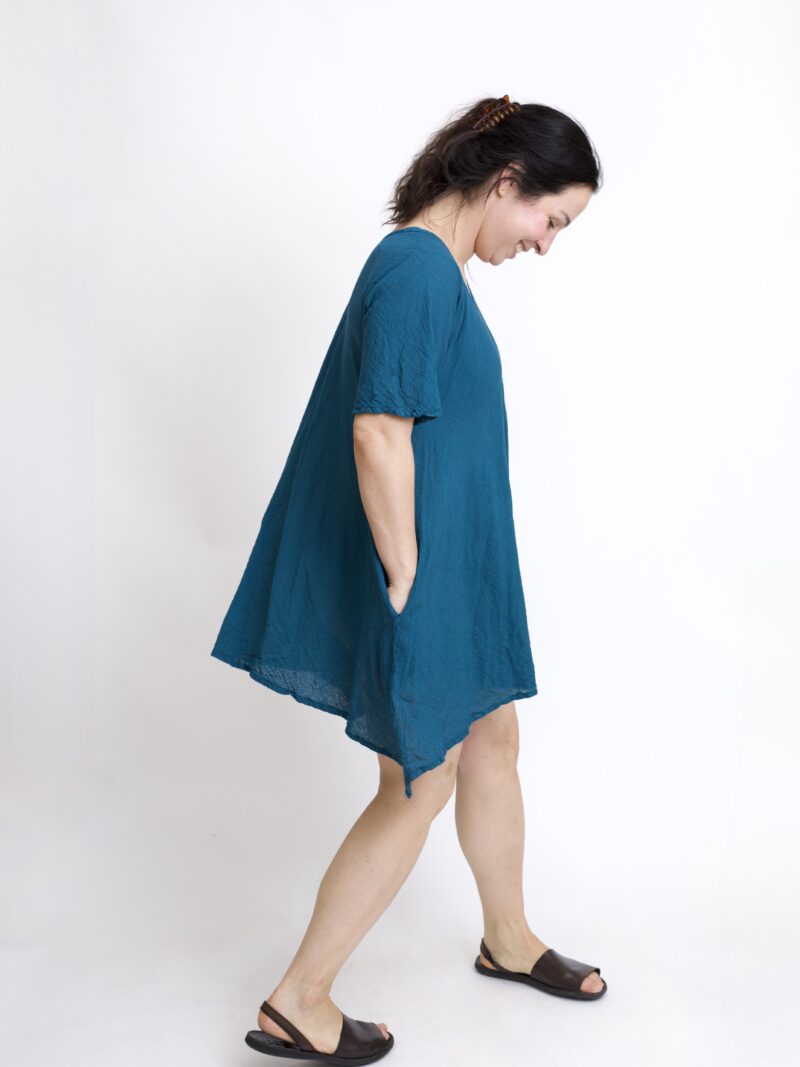 tunika damska oversize, bawełniana z długimi bokami w kolorze niebieski petrol