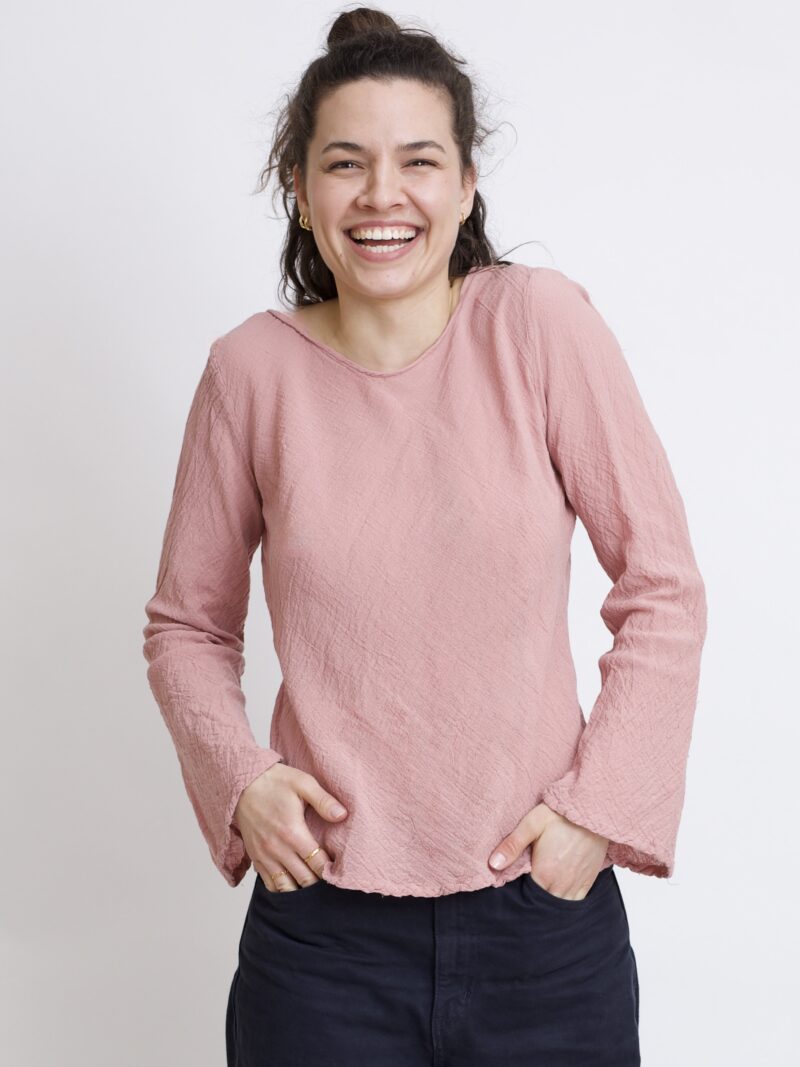 damska bluzka bawełniana z szerokimi rękawami. Bluzka w kolorze róż pudrowy