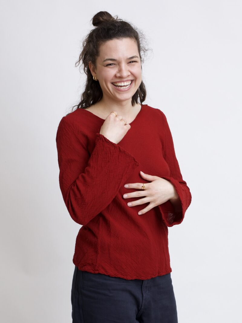 damska bluzka bawełniana z szerokimi rękawami. Bluzka w kolorze burgund