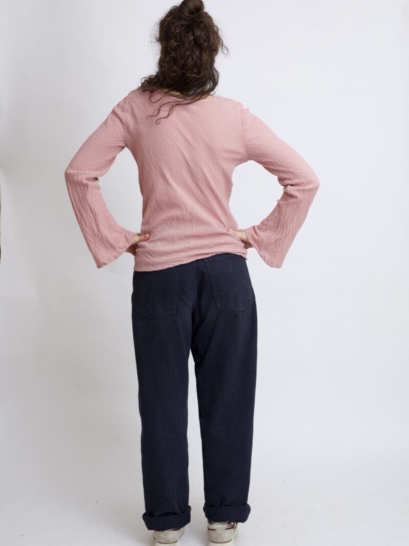 damska bluzka bawełniana z szerokimi rękawami. Bluzka w kolorze róż pudrowy