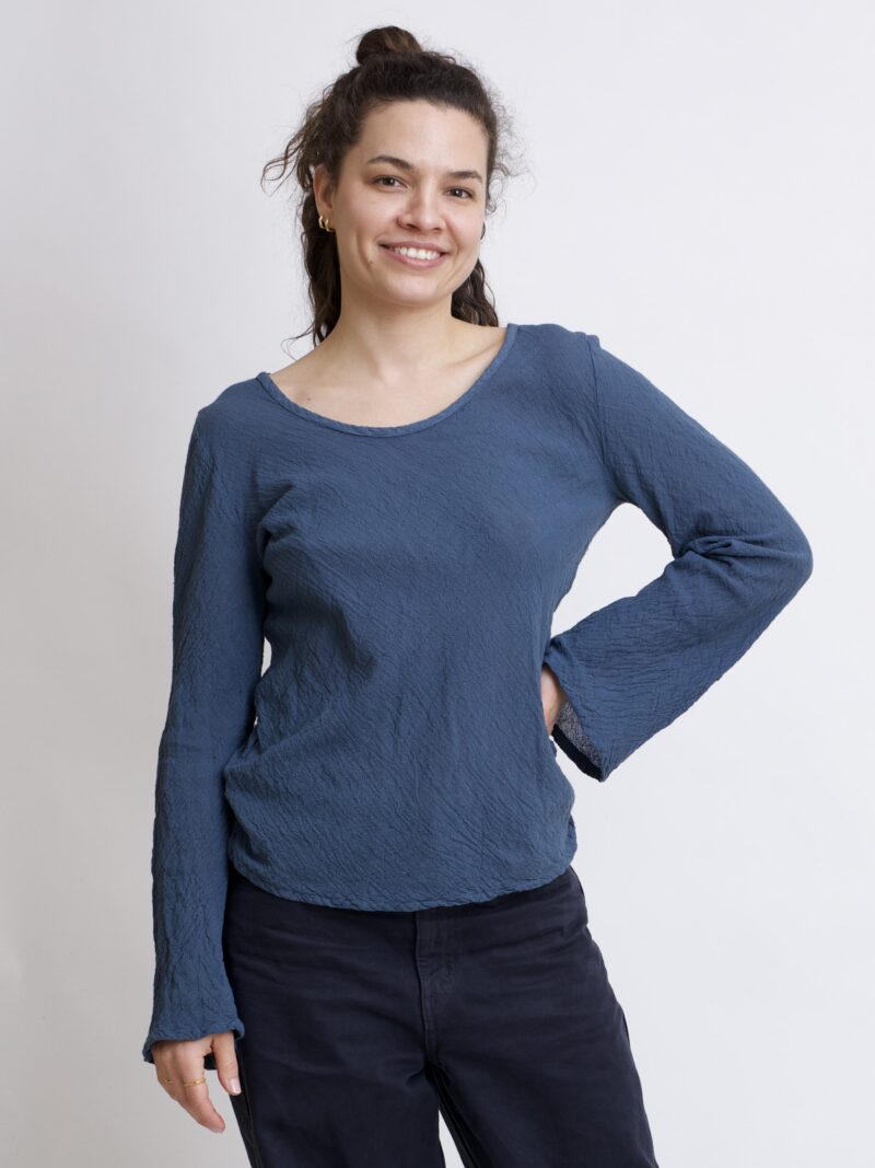 damska bluzka bawełniana z szerokimi rękawami. Bluzka w kolorze szary grafitowy