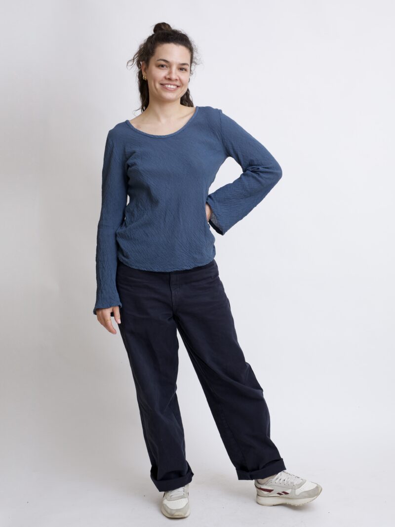 damska bluzka bawełniana z szerokimi rękawami. Bluzka w kolorze szary grafitowy