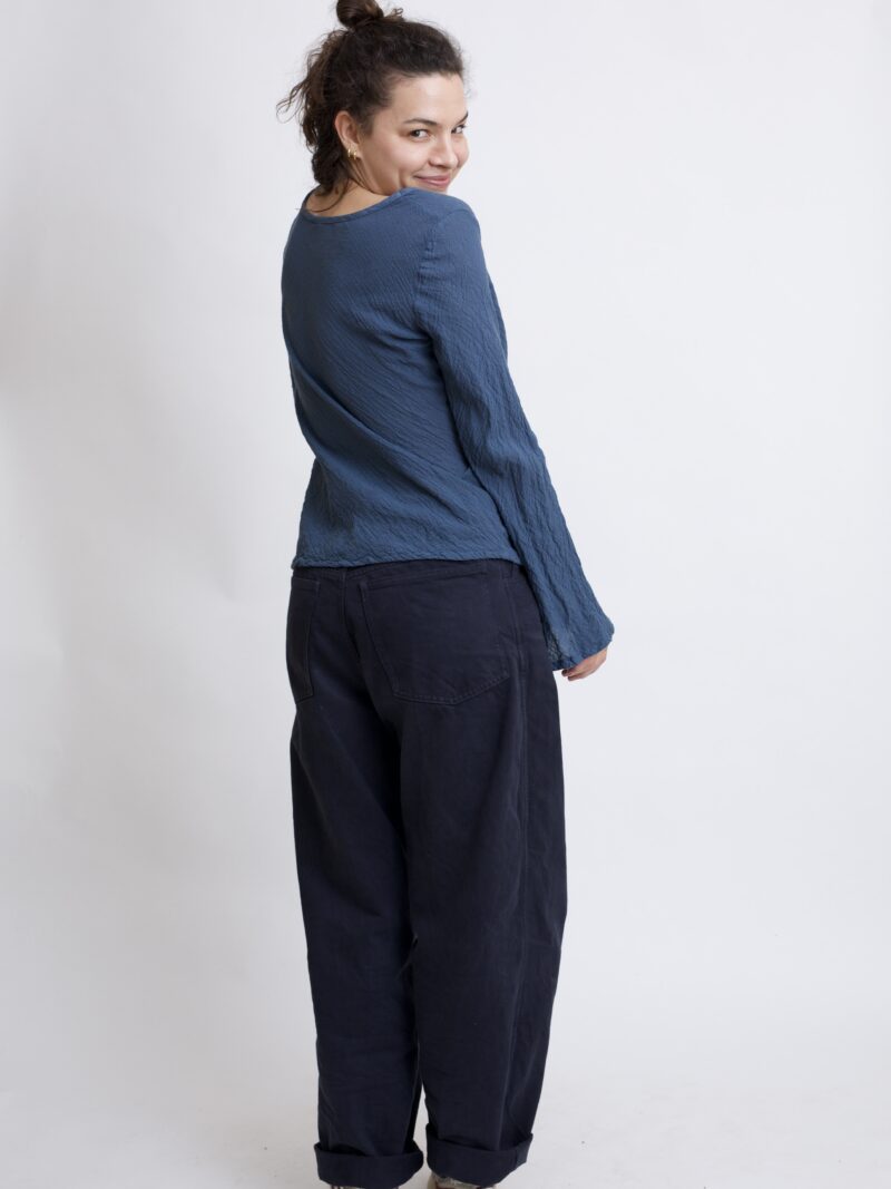 damska bluzka bawełniana z szerokimi rękawami. Bluzka w kolorze szary grafitowy