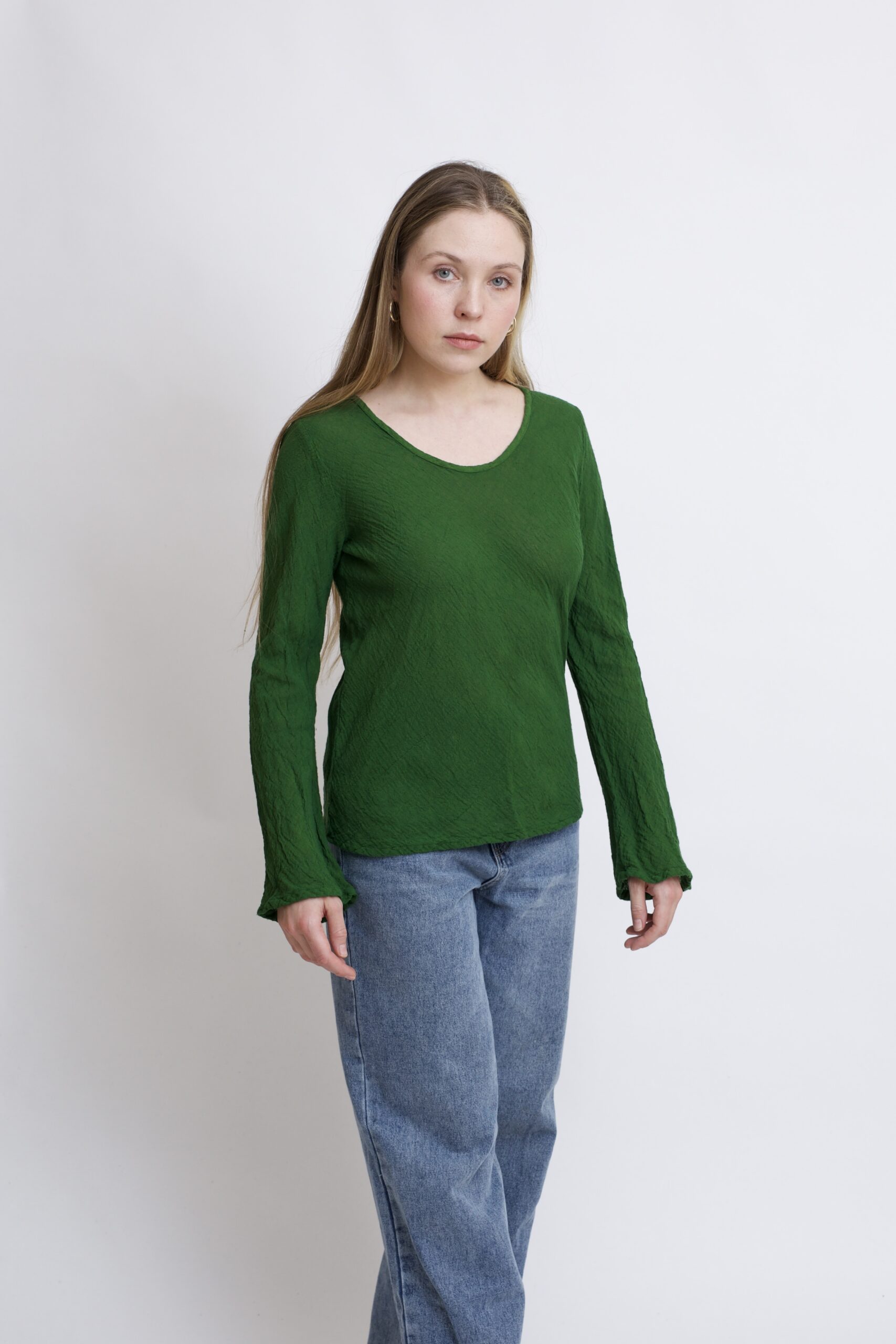 damska bluzka bawełniana z szerokimi rękawami. Bluzka w kolorze zielonym