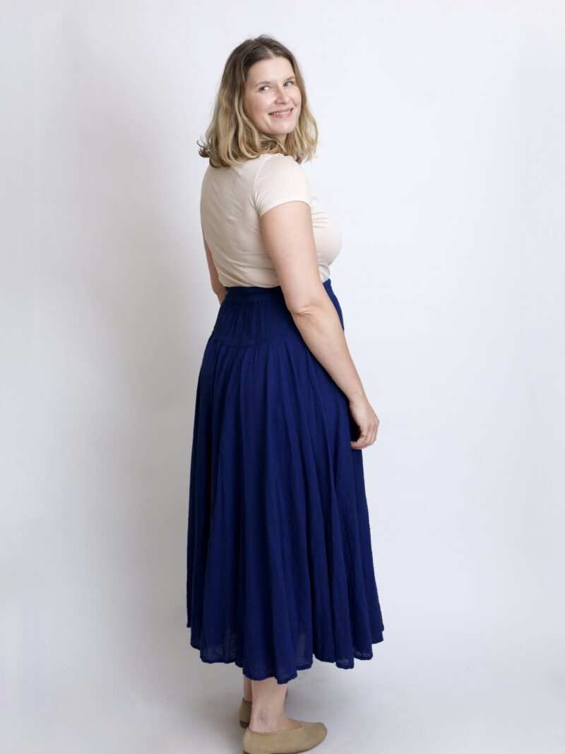 Granatowo - Niebieska spódnica plisowana długa z pełnego koła bawełniana