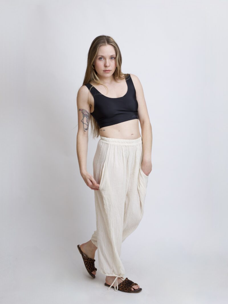 bawełniane spodnie białe z troczkami