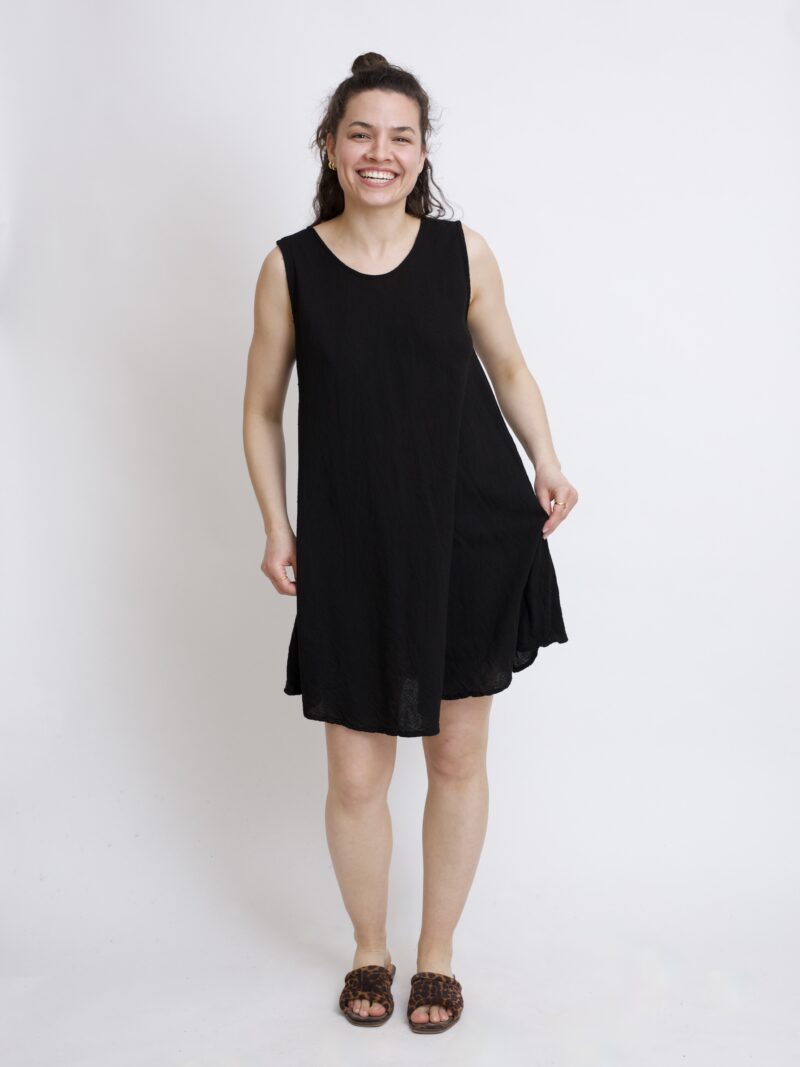 bawełniana sukienka mini na lato i na wakacje. Sukienka czarna