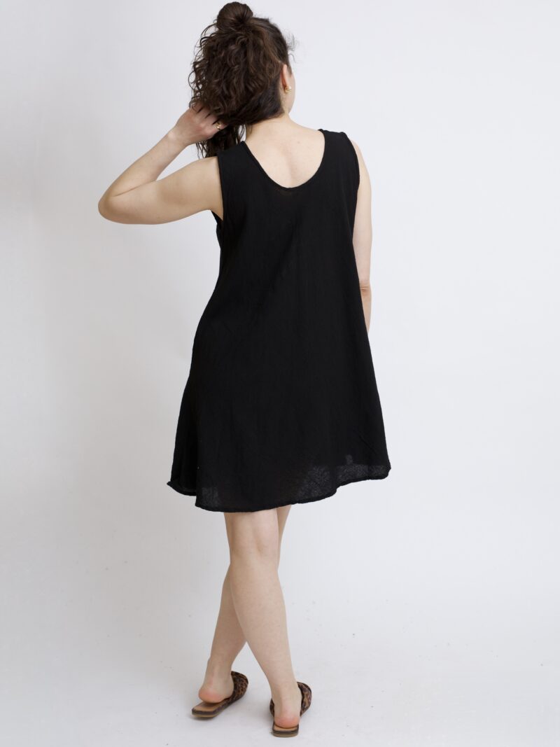 bawełniana sukienka mini na lato i na wakacje. Sukienka czarna