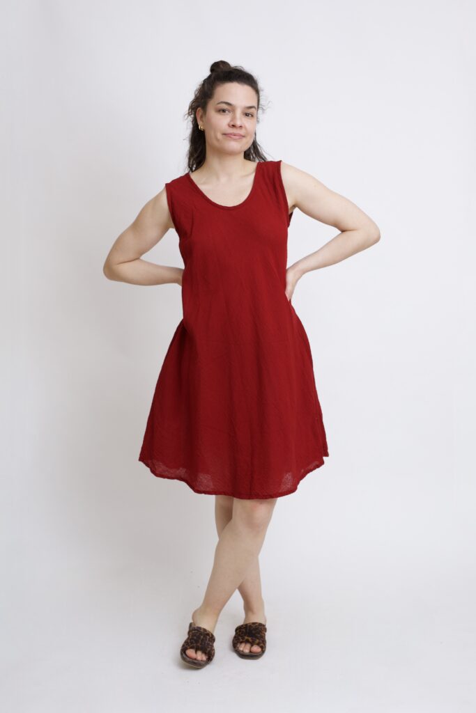 bawełniana sukienka mini na lato i na wakacje. Sukienka w kolorze burgund