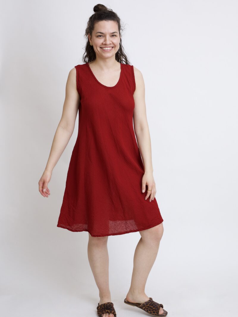 bawełniana sukienka mini na lato i na wakacje. Sukienka w kolorze burgund