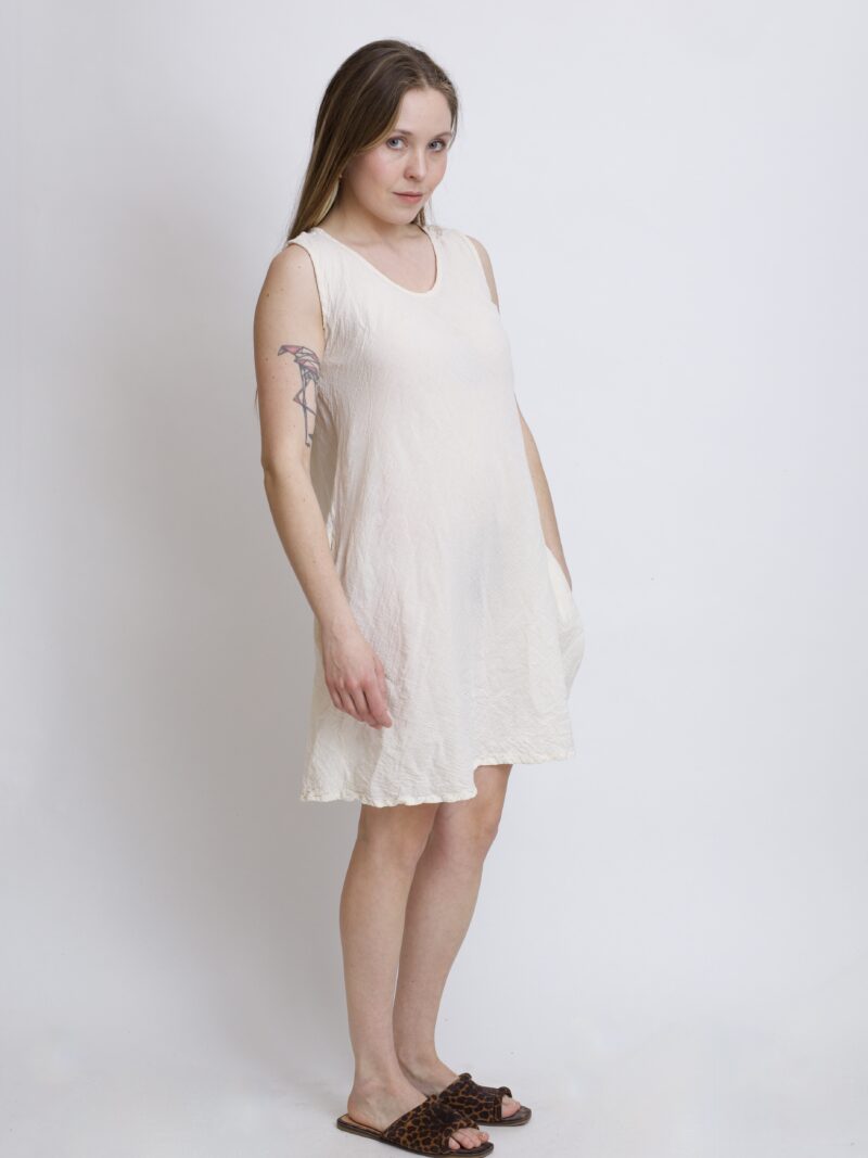 bawełniana sukienka mini na lato i na wakacje. Sukienka w kolorze naturalnej bawełny