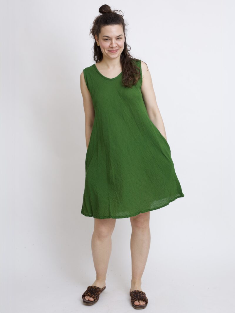 bawełniana sukienka mini na lato i na wakacje. Sukienka zielona