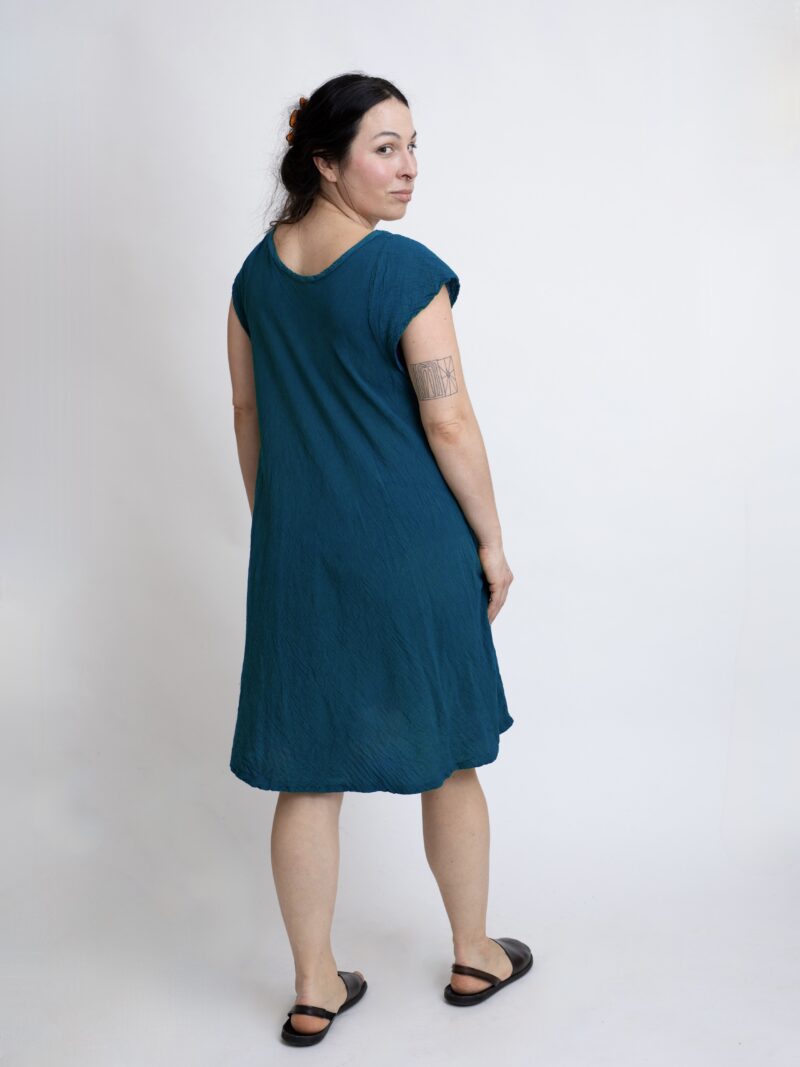 sukienka mini bawełniana ze skrzydełkami. niebieski petrol sukienka z czystej bawełny