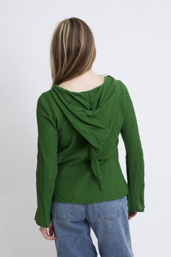 damska bluzka top ze spiczastym, elfickim kapturkiem. Rozkloszowane rękawy, wykonana z bawełny organicznej w kolorze zielonym