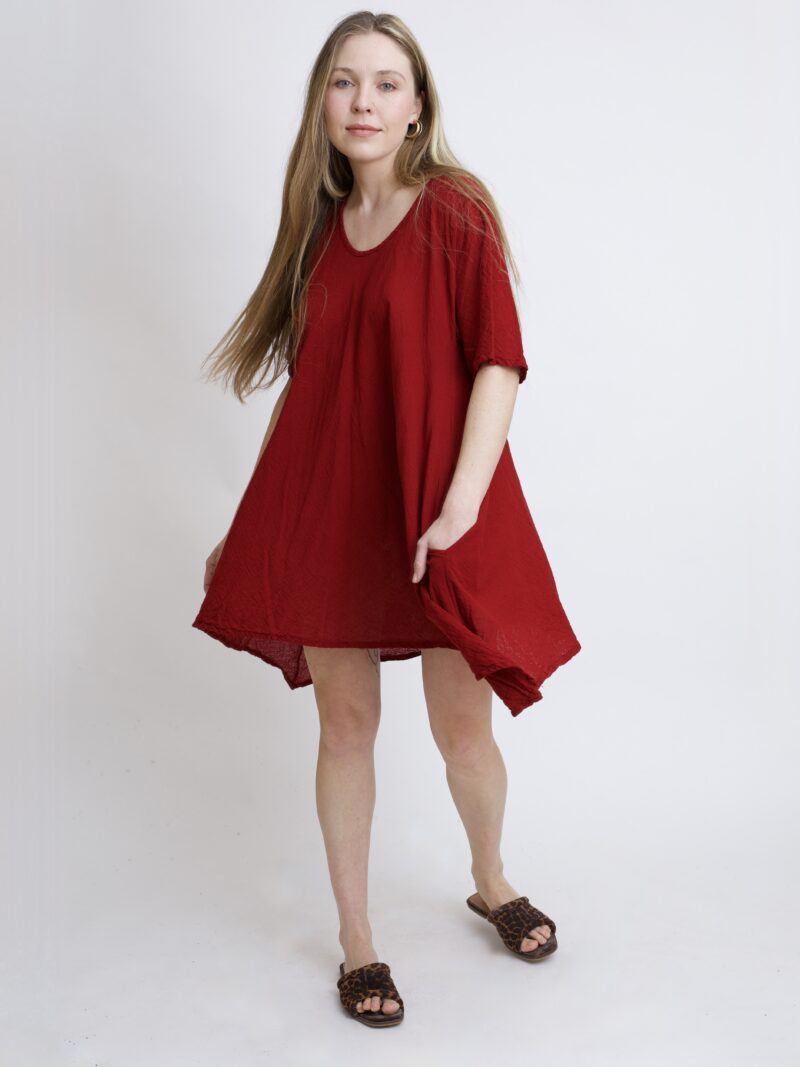 tunika damska oversize, bawełniana z długimi bokami w kolorze burgund