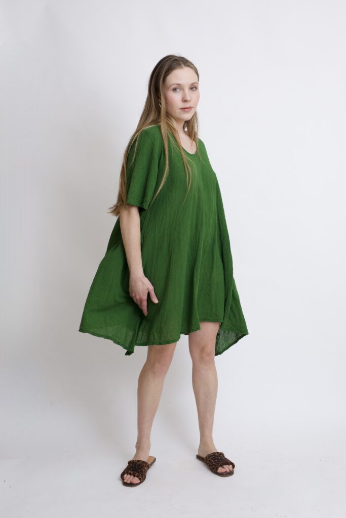 tunika damska oversize, bawełniana z długimi bokami w kolorze zielonym
